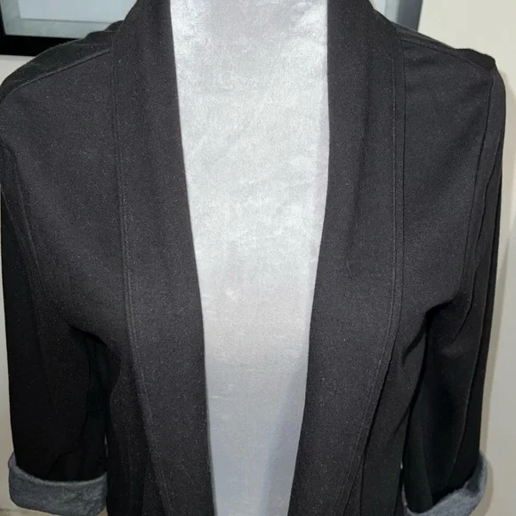 Maurice’s Jersey Women's Black Blazer with Grey Rolled Sleeves Size Large - Picture 2 of 10